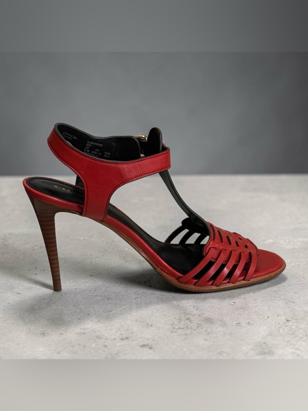 Coach Izzy Red Leather T-Strap Heeled Stiletto Sandals! Size 8.5 - Picture 2 of 12